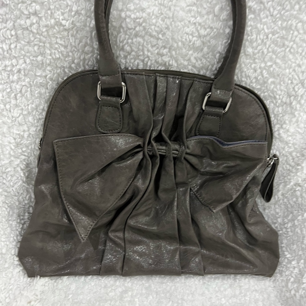 Grey bag w bow on front